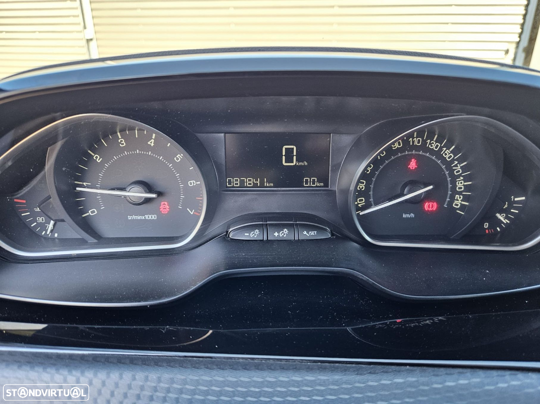 Peugeot 208 1.2 PureTech Signature - 27