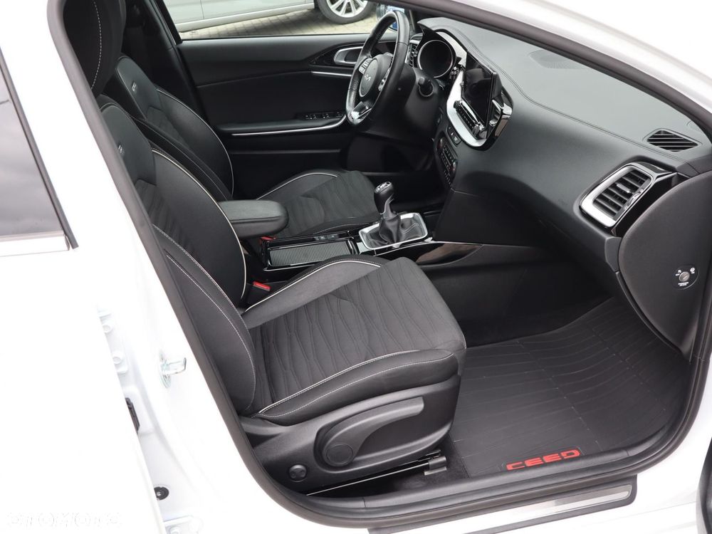 Kia ProCeed 1.5 T-GDI GT Line - 7