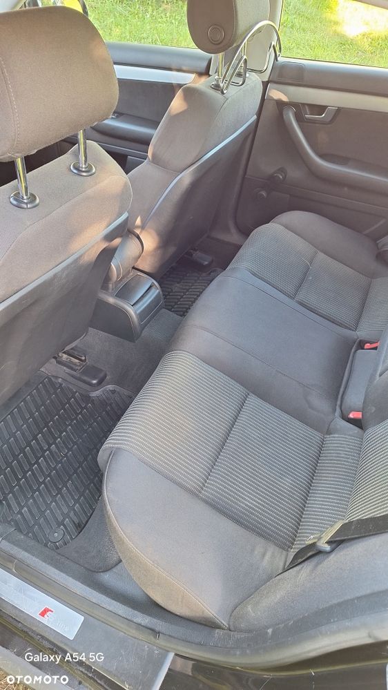 Audi A4 Limousine - 7
