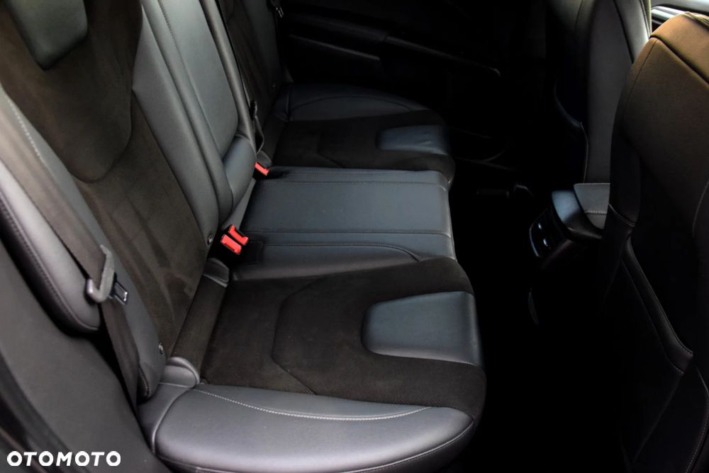 Ford Mondeo - 22