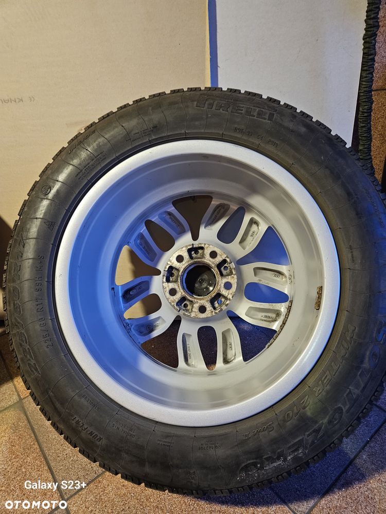 4 używane koła zimowe RunFlat Pirelli Sotozero winter 210  na obręczach aluminiowych R17, 225x60 - 8