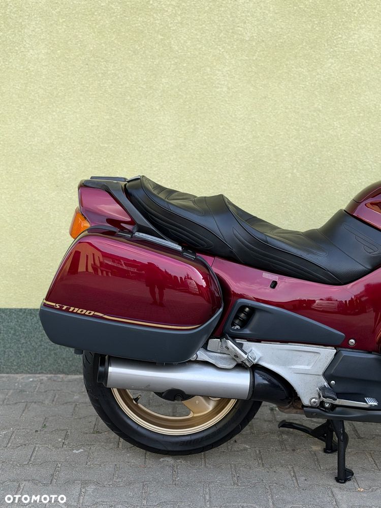 Honda ST - 9