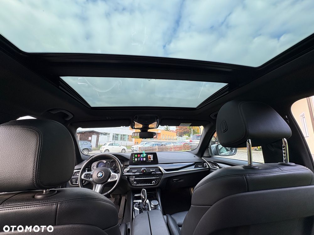 BMW Seria 5 530d xDrive Sport Line - 10