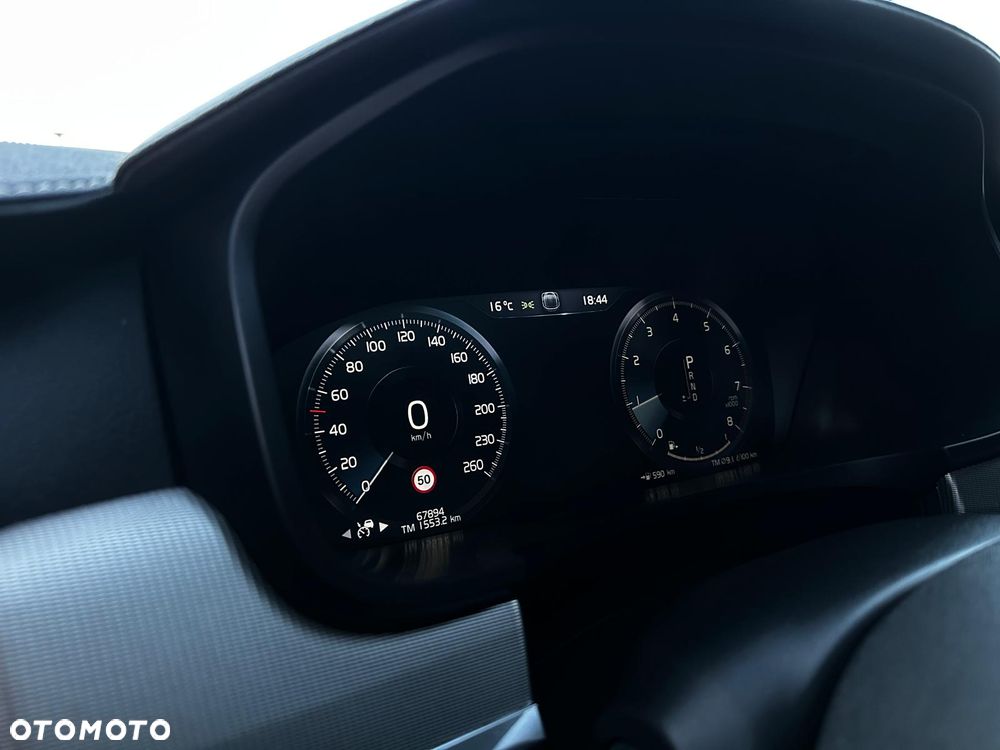 Volvo V90 T5 Geartronic R Design - 32