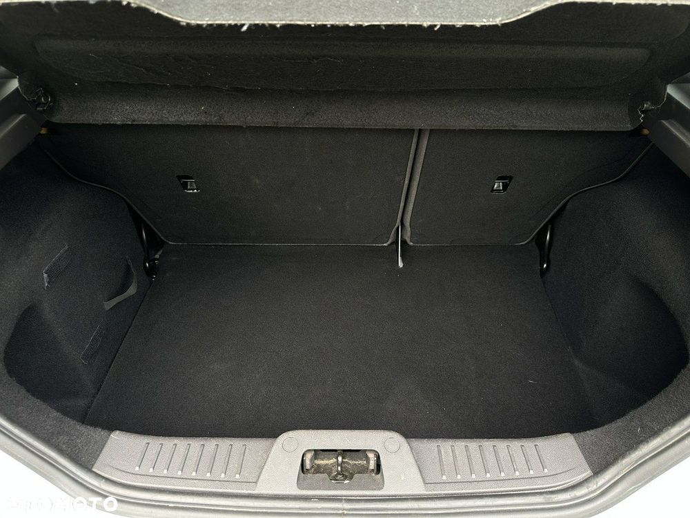 Ford Fiesta - 28