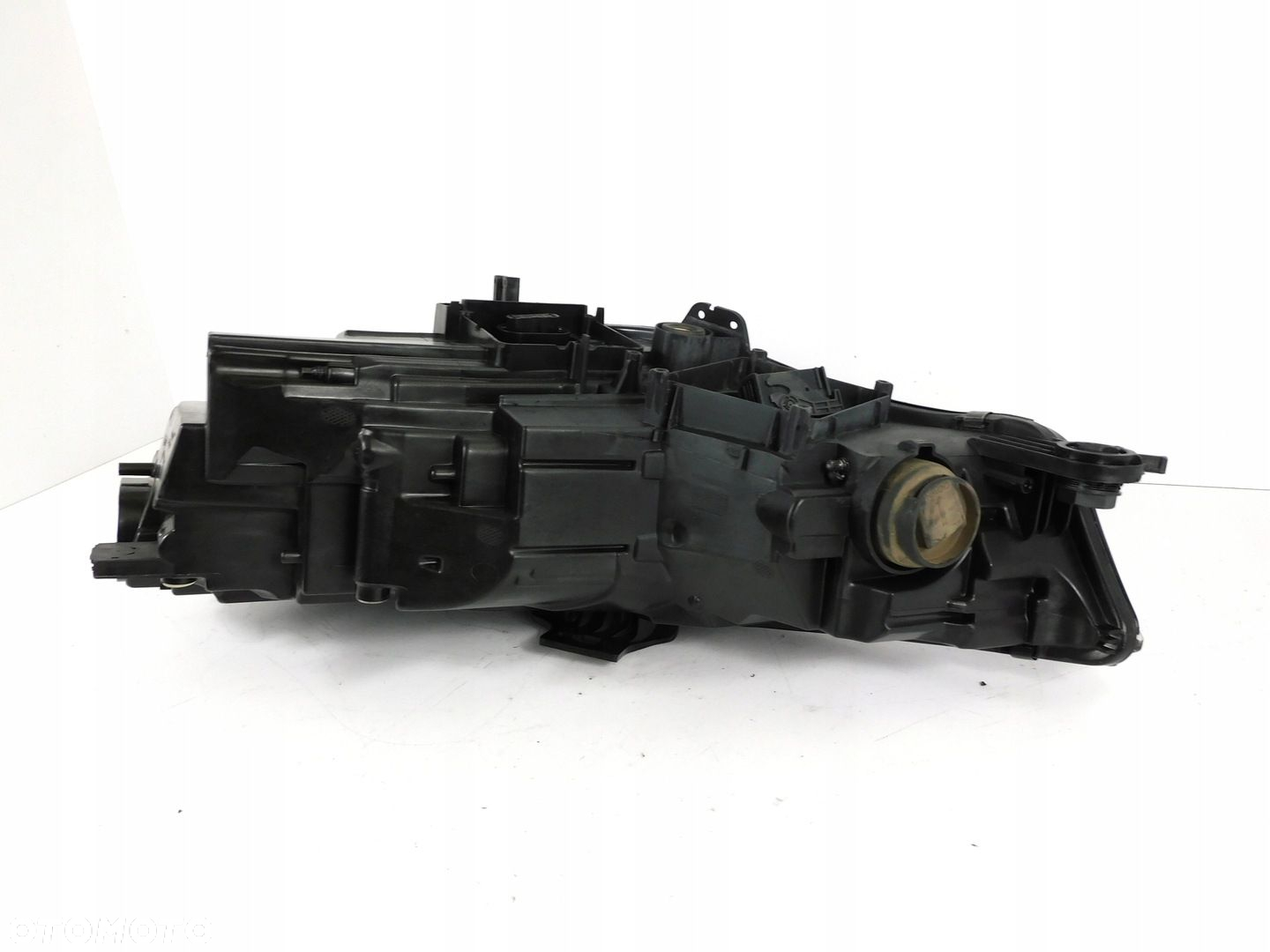 AUDI A4 B9 8W LAMPA PRAWA MATRIX PRZED LIFT - 8