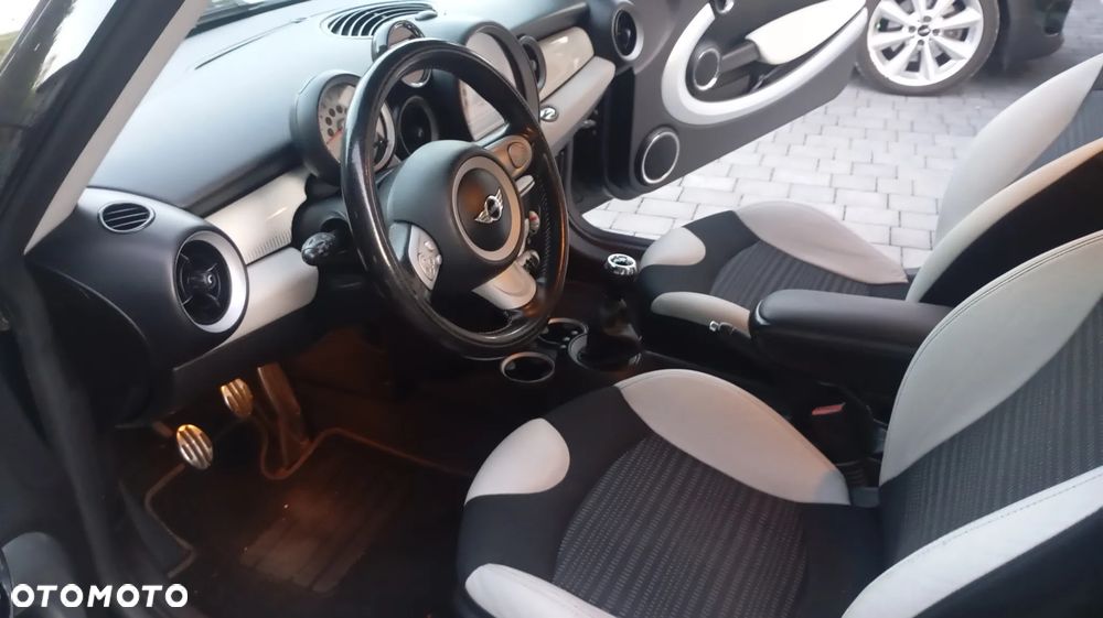 MINI Cooper S Standard - 11