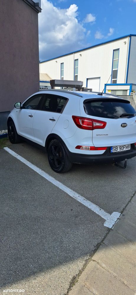 Kia Sportage 2.0 CRDI 4WD Automatik Spirit - 12