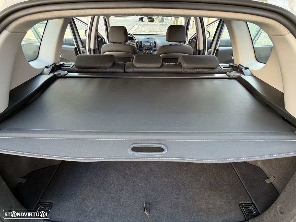 Hyundai i30 CW 1.6 CRDi Comfort - 12