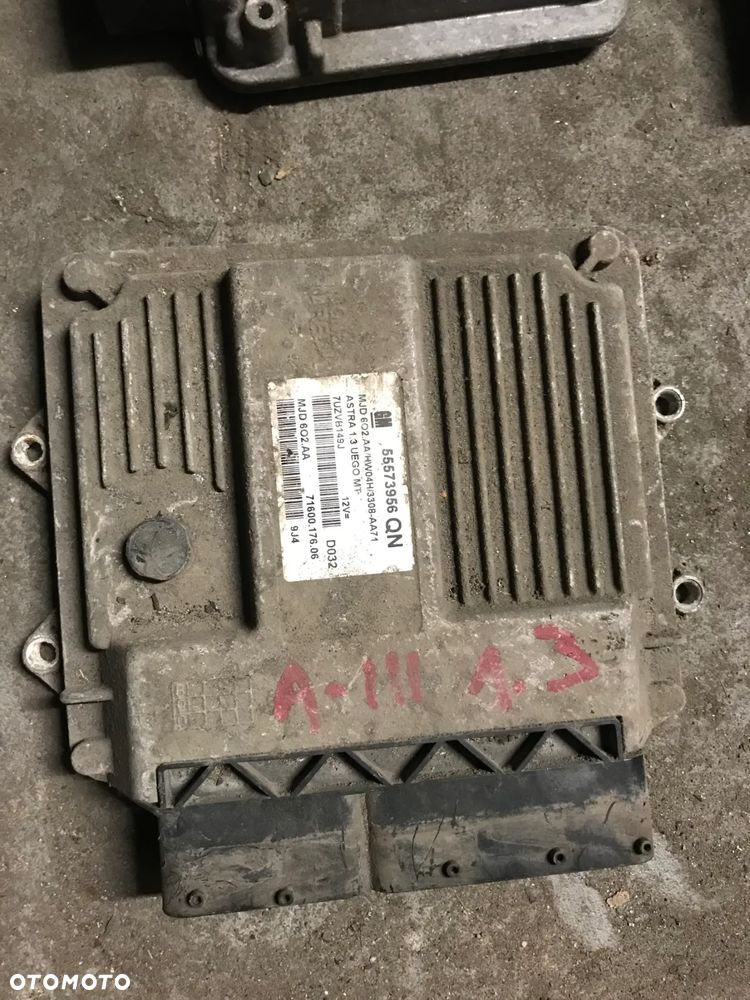 OPEL ASTRA STEROWNIK KOMPUTER SILNIKA 55573956 QN