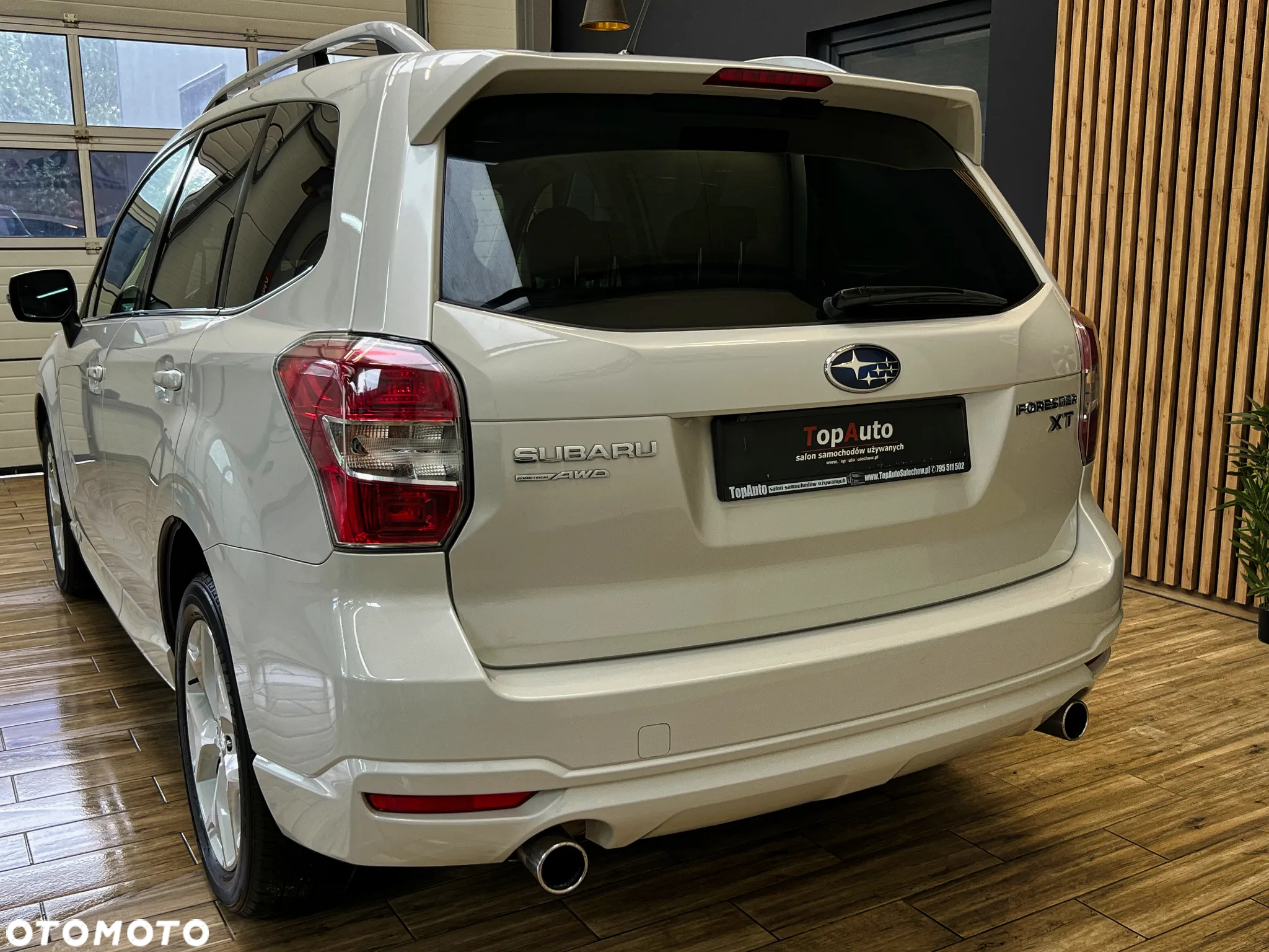 Subaru Forester 2.0XT Platinum Lineartronic - 10