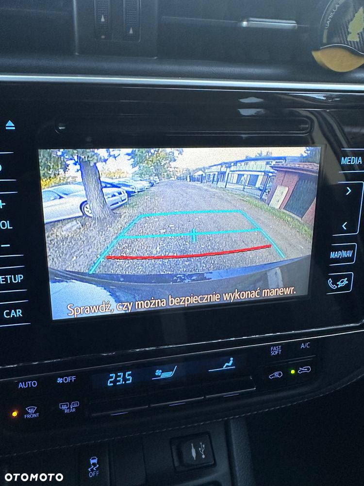 Toyota Auris - 13