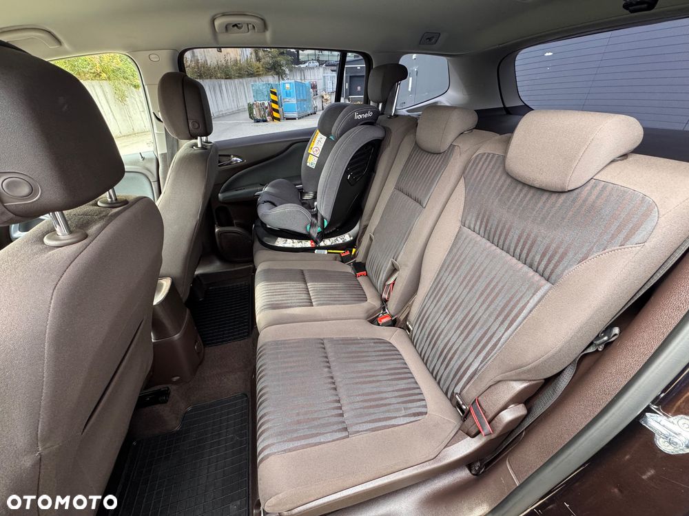 Opel Zafira - 24