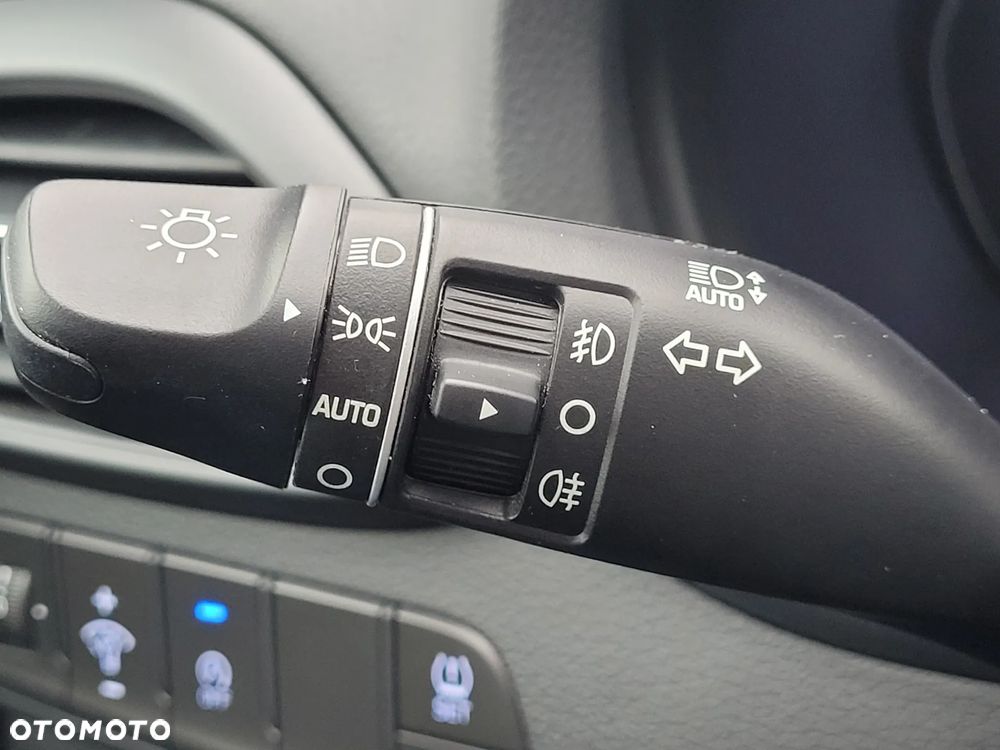 Hyundai i30 1.5 DPI Smart - 29