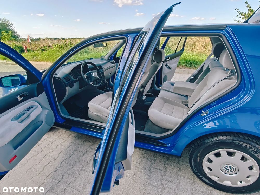 Volkswagen Golf - 21