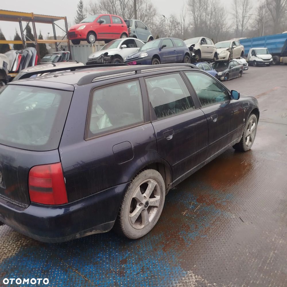 Audi A4 B5 na części . - 9