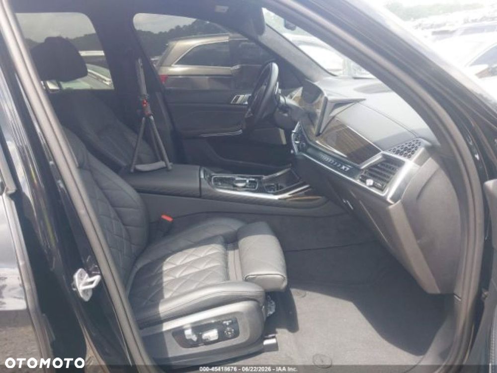 BMW X7 - 9