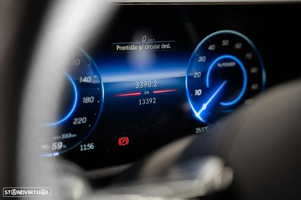 Mercedes-Benz EQA - 18
