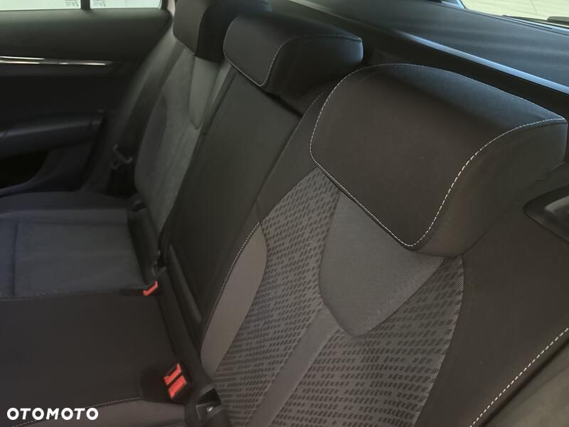 Skoda Octavia 2.0 TDI Style DSG - 18