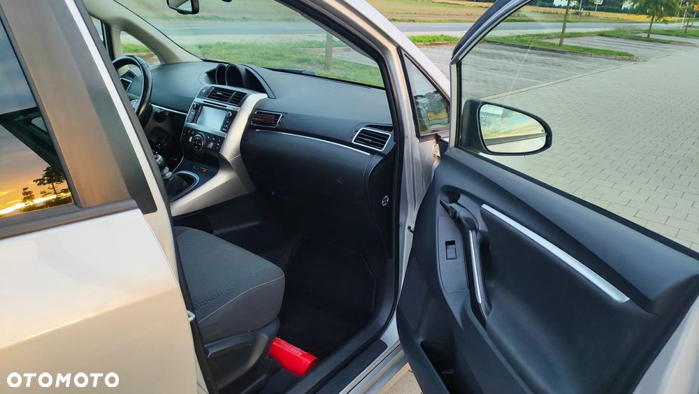 Toyota Verso 1.6 D-4D 7-Sitzer Start/Stop Skyview Edition - 8