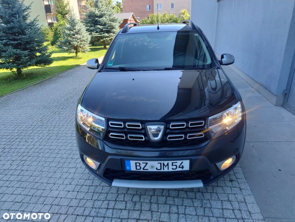 Dacia Logan TCe 90 S&S Stepway Celebration - 5
