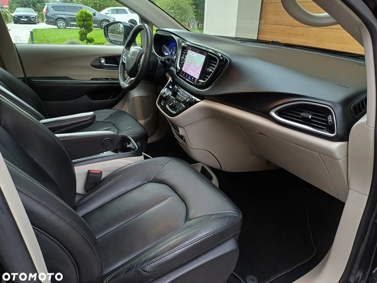 Chrysler Pacifica - 14