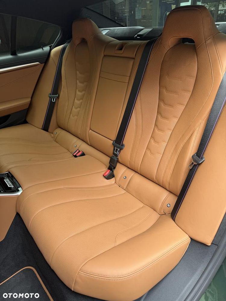 BMW Seria 8 - 31