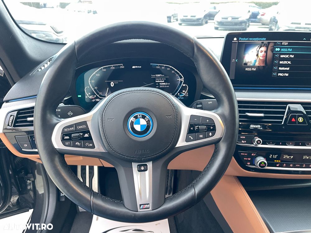 BMW Seria 5 530e Aut. M Sport Edition - 38
