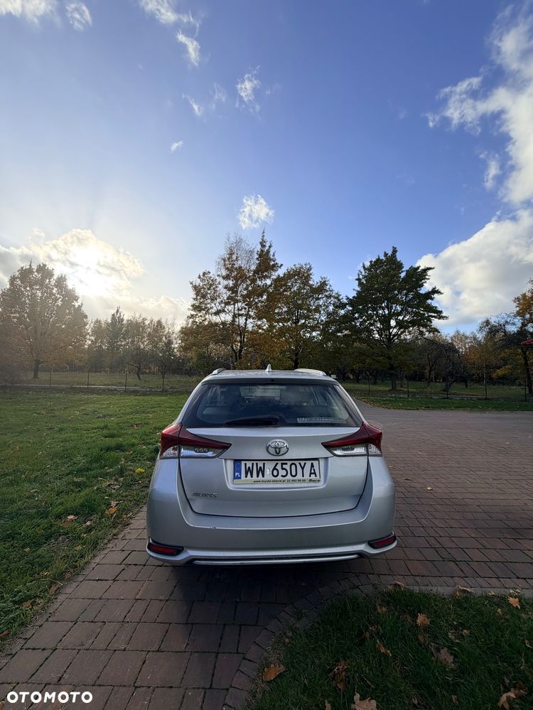 Toyota Auris - 11