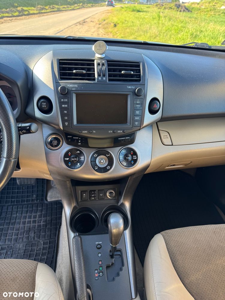 Toyota RAV4 - 15