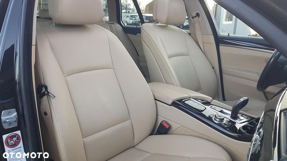 BMW Seria 5 520d xDrive - 27
