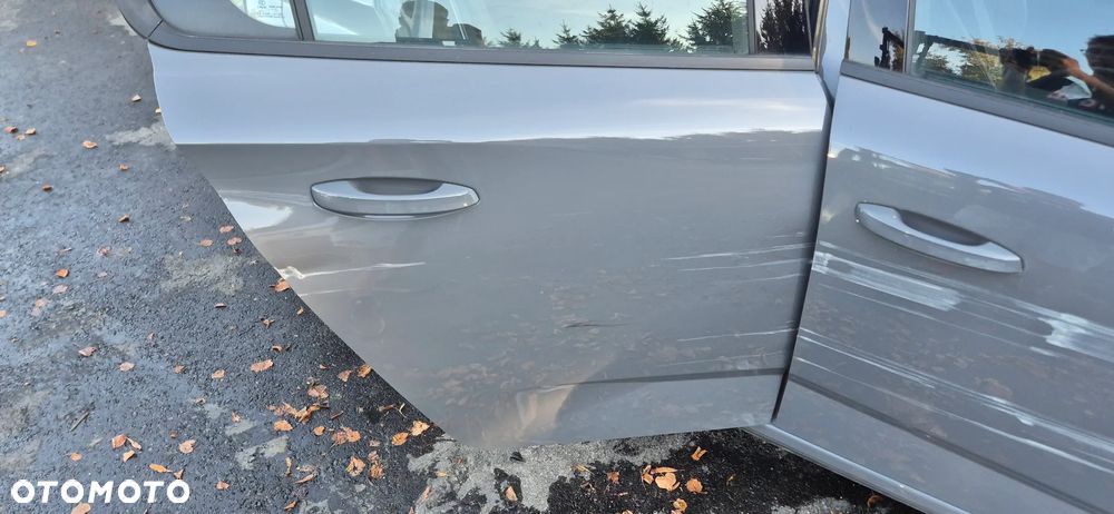 Peugeot 308 1.2 PureTech Allure S&S EAT8 - 6