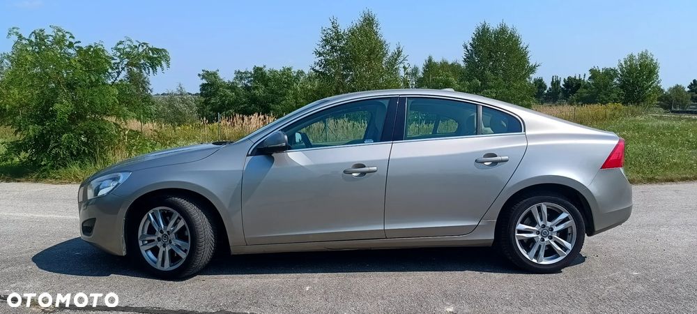 Volvo S60 D3 Momentum - 16