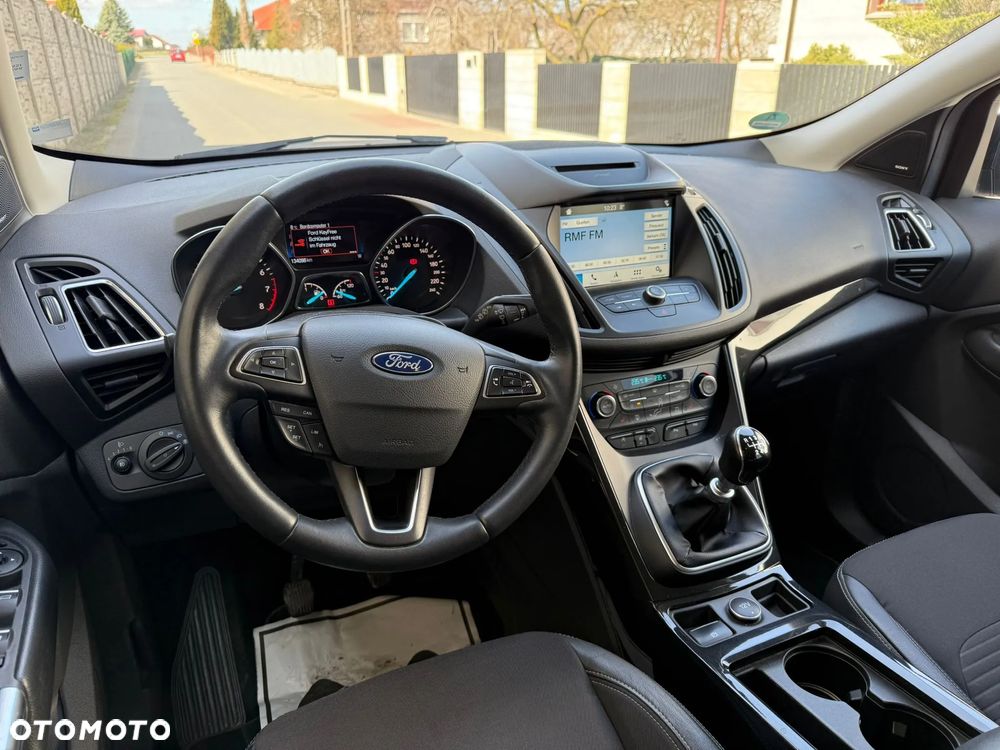 Ford Kuga 1.5 EcoBoost 2x4 Titanium - 21