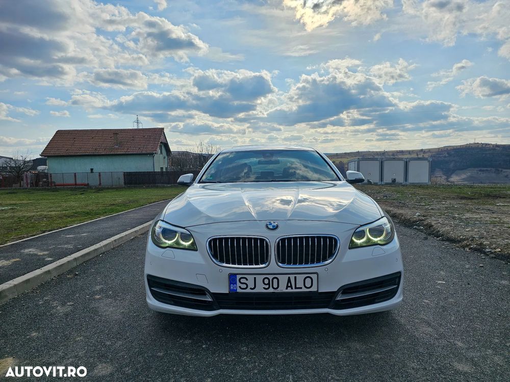 BMW Seria 5 520d Aut. Luxury Line - 9