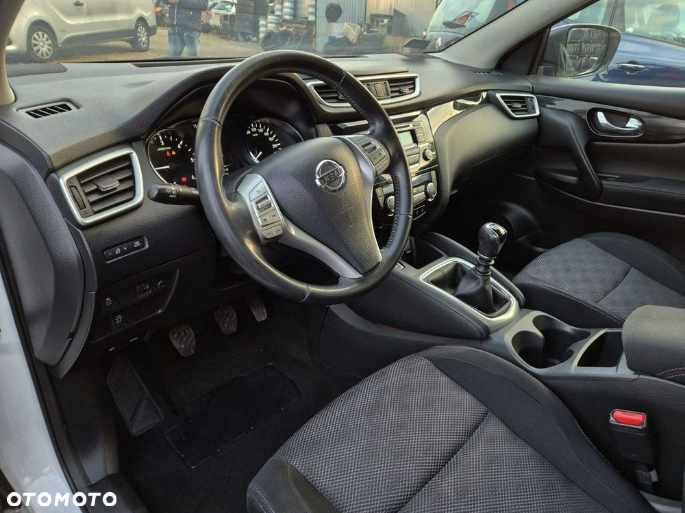 Nissan Qashqai - 12