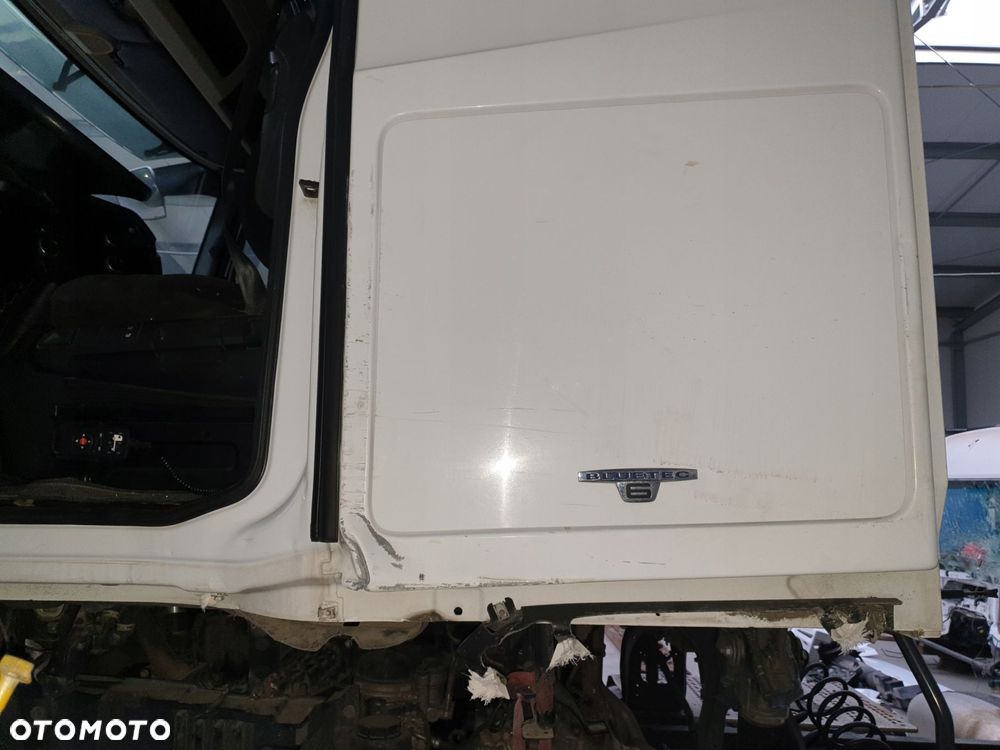 actros mp4 arocs kabina szeroka stream space 2500 goła konstrukcja kabiny - 7