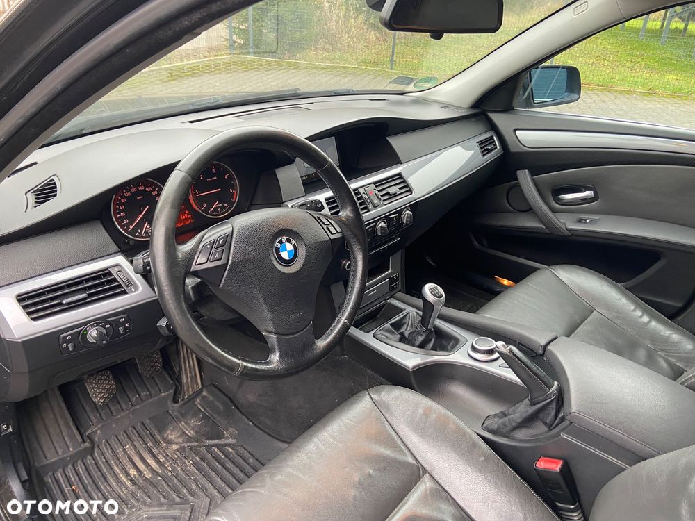 BMW Seria 5 520d Edition Sport - 11