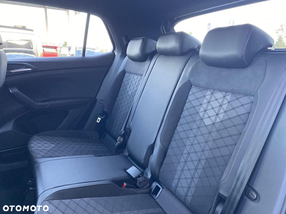 Volkswagen T-Cross - 16