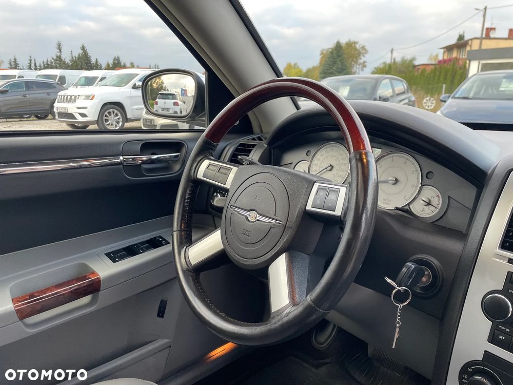 Chrysler 300C 3.0 V6 CRD - 16