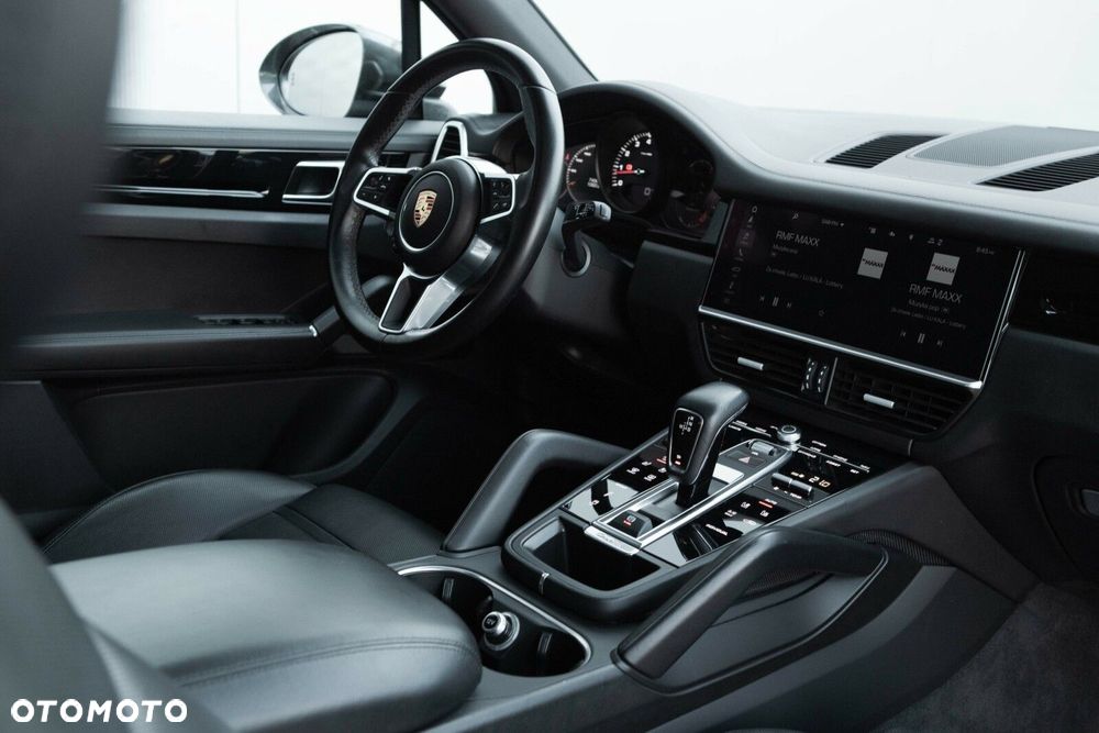 Porsche Cayenne - 28