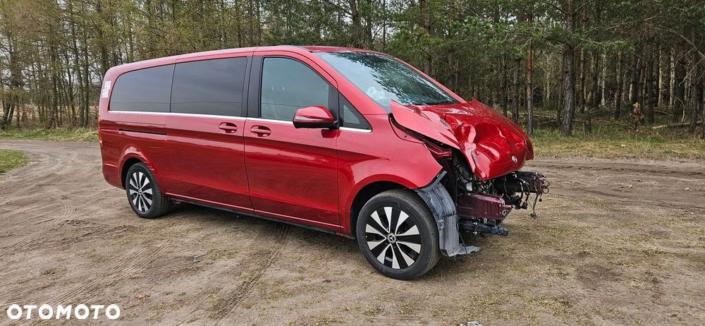 Mercedes-Benz Klasa V - 14