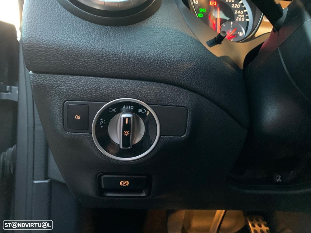 Mercedes-Benz CLA 180 - 15