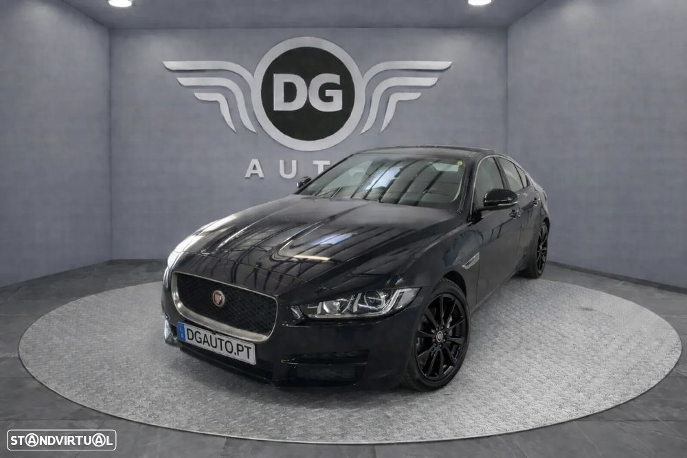 Jaguar XE 2.0 D Prestige Aut. - 1