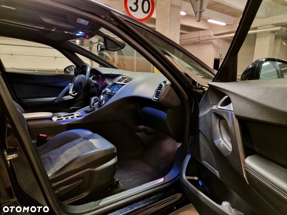 DS Automobiles DS 5 - 9