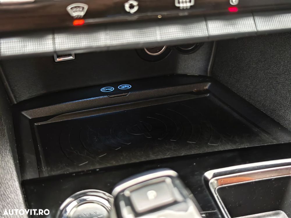 Peugeot 3008 1.2 PureTech Turbo S&S EAT8 Allure - 16