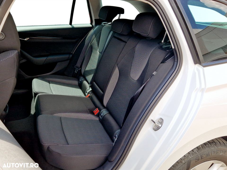 Skoda Octavia 2.0 TDI DSG Ambition - 16