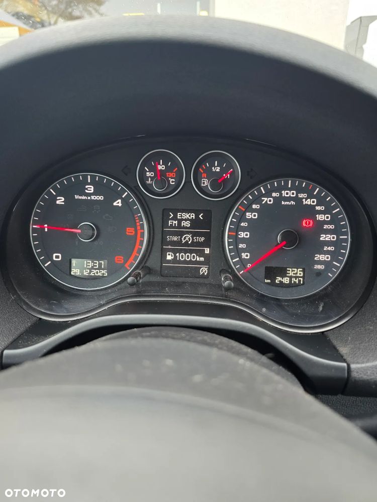 Audi A3 3-drzwiowe 1.6 TDI DPF S line Sportpaket - 7