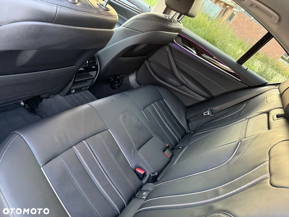 BMW Seria 5 520d xDrive Luxury Line - 29