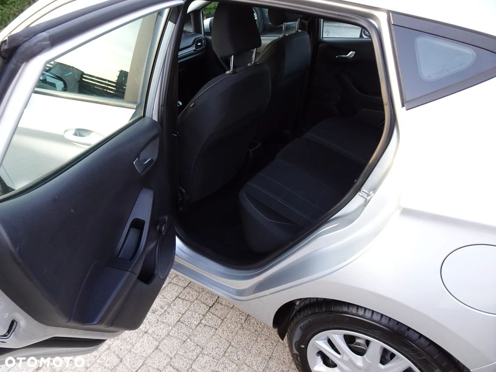 Ford Fiesta 1.1 Trend - 16